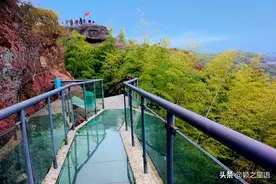 陆埠水库、乌龙潭、玻璃栈道、石门奇观、虹龙双潭，胜景连环图片
