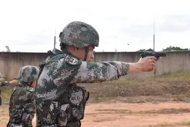 健身教练走进新干部集训队，技巧点MAX图片