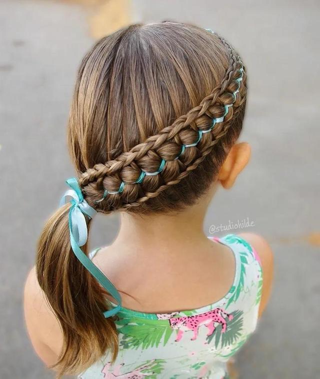 小女孩最漂亮辫子发型