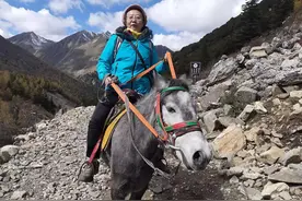 骑马上党岭图片