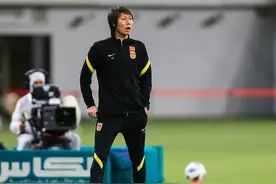 不合适！澳大利亚大帅赛后场边采访，这1句话真是在侮辱中国国足图片