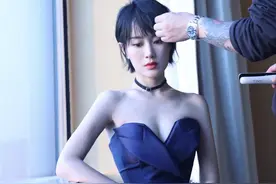 果然是自家人，潘粤明这次又带上了“小女朋友”图片