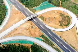 广西建一条高速公路，主线长200.019公里，有助缓解柳南高速压力图片