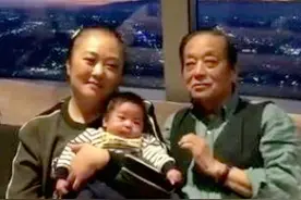 绘画奇才韩美林：一幅画851万，8段感情，82岁高龄喜得一子图片