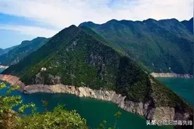 老屋藏“宝”！百年老宅竟藏一斤“烟土”？图片