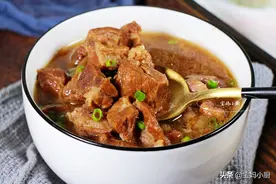 炖牛肉，软烂可口还特香，这两料不可少，照着做，大人孩子喜欢图片