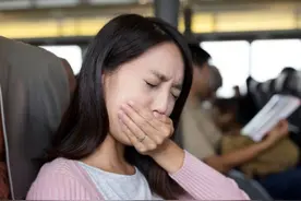 总是放屁是肝不好？经常放屁的人，通常存在4个毛病，别不当回事图片