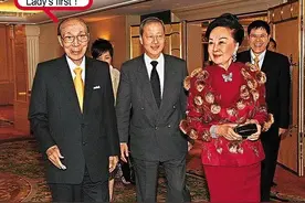 香港第一包租婆：身价上百亿，翡翠珠宝无数，买下铜锣湾半条街图片