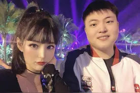 Uzi向奥咪咪求婚成功！历经五年恋爱，终于要走进婚姻殿堂？图片