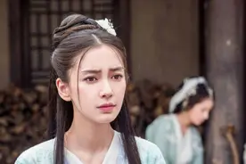 杨颖获香港十大杰出青年，先别喷她，论其标签和实力有多重要图片