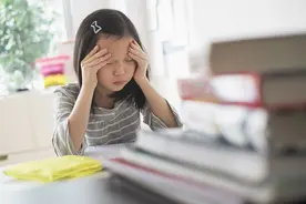 “不写作业，母慈子孝；一写作业，鸡飞狗跳” 作业是魔鬼吗？图片