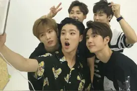 「UNIQ / 王一博」一博17岁出道时预告短视频 合集，高清版图片