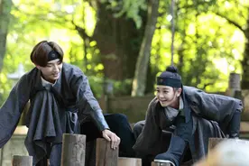 于小彤为什么这么执着“姐弟恋”，亲妈道出原因，理由竟如此牵强图片