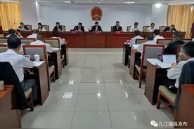 市八届人大常委会第一次会议召开，审议通过一批人事任免（附人事任免公告）图片