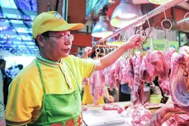 西安一重点大学研究生毕业摆摊卖卤味，人才浪费还是学历贬值？图片