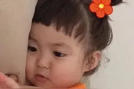 表情包：我在等你给我买奶茶图片