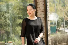 一次露水情缘，让50岁的女人明白，男人娶二婚女人只有一个目的图片