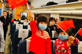 “五一”，兰州铁路局加开陇南往返列车图片