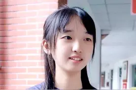 四川女孩高考斩获709分，数学物理满分，可爱装扮神似“洛丽塔”图片