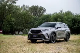 高品质家用SUV均衡之选 皇冠陆放评测图片