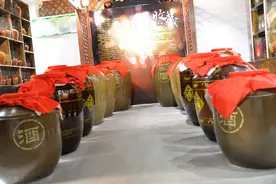 农村自酿散酒就是粮食酒？能喝吗？几块一斤的散酒值得收藏吗？图片