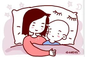 孩子晚上和谁睡就和谁亲？研究表明：不在于人而是不能错过黄金期图片