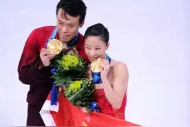 中国花滑界的“冰上情侣”，退役后女方官居居高位，男方成主教练图片
