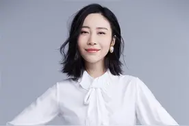 《破局1950》元旦巨献，新闻发布会徐荷媛获封双面女神图片