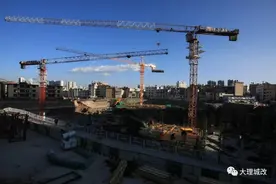 大理市多片区棚改安置房建设ing，这个片区投资15亿元，还有小学！图片