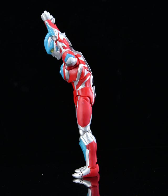 78官测：万代 SHF 银河奥特曼