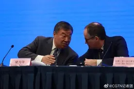 世卫专家称华南海鲜市场只是疫情暴发点之一，严於信：全球溯源能看得更清楚图片