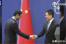 耿爽离任，数次哽咽，还你那句“无论走到哪里，祖国在你身后”图片