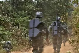 狙击榴也能当单兵武器？只要背得动，40mm也能当狙击枪使图片