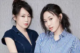 闫妮当了17年的单亲妈妈，把女儿带进演艺圈，母女同演《突围》图片