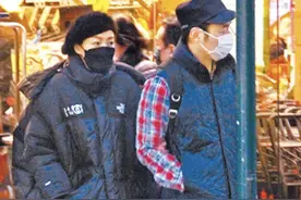 许志安挽手郑秀文逛街将复出，马国明喜事将近，黄心颖却很落魄图片