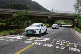 硬核试驾比亚迪秦Plus DM-i 一箱油1000公里穿越太行山图片