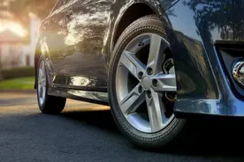 这些行为根本不伤车，你能想到的，难道厂家想不到吗？图片
