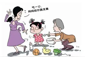 请停止“中国式喂饭”，对娃没好处，“1期3招”让宝宝独立吃饭图片