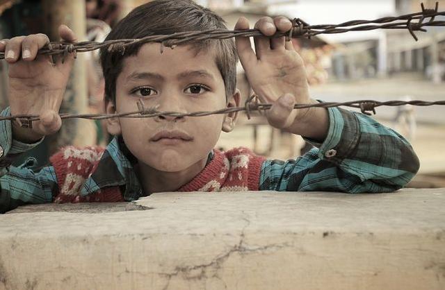 孩子肚皮皮肤像鸡皮疙瘩