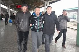逃犯变演员？演员吉世光参演40多部电视剧，走红之后被认出是逃犯图片