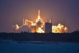 火箭必须达到第一宇宙速度，才能飞出大气层？慢慢飞为什么不行？图片