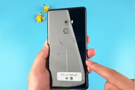 1299的小米Mix2开箱，打开前置相机那一刻，雷老板你是在逗我吗？视频封面