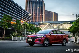 10万的价格+百万的内饰+蓝鲸1.4T，逸动Plus不香吗？图片