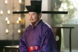 北宋键盘侠组队打boss。夏竦：一个被吐沫星子淹死的男人。图片