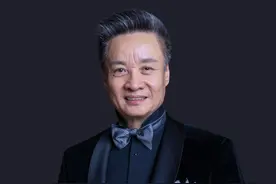 赞歌献给党 | 阎维文：哪里有我的战友，哪里就是我的舞台图片