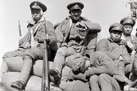 班长活捉蒋军师长：我不要功，只想当排长，军长：提两级，当连长图片
