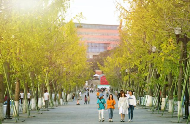 恭喜，四川最有钱双非大学，成都大学获得博士学位授予点