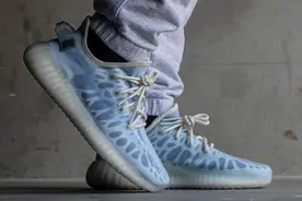 侃爷成美国历史上最富有黑人，联名的Yeezy你觉得算不算贵？图片