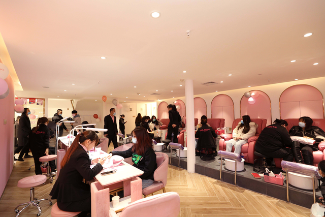 NAIL PALACE美甲宫殿：圈粉无数的美甲店，圆你少女梦