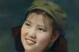 等了64年！弟弟和家人来烈士陵园看姐姐，年过古稀哭得却像个孩子图片